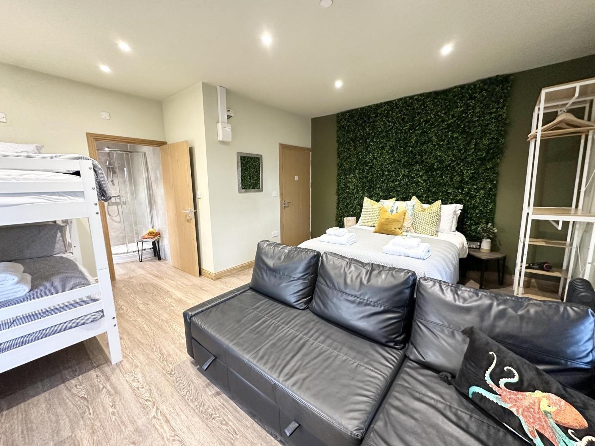 Entire Venue With Accommodation Sleeps Up To 19 - Waterfall Country Escape Wales Coelbren Exterior photo